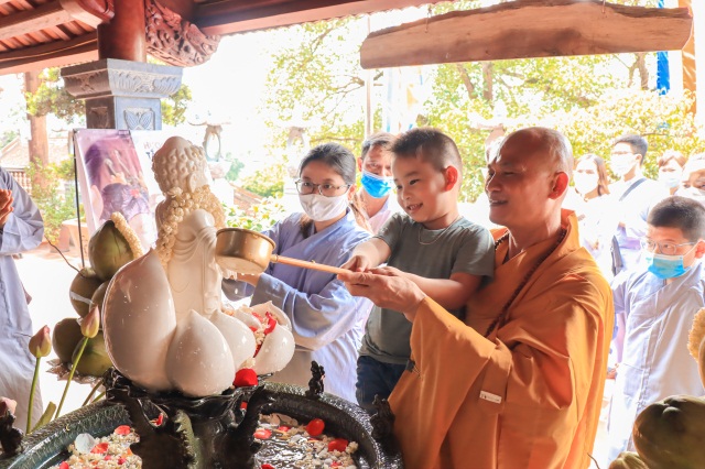 Đại lễ Phật đản PL 2566, phát động chương trình ‘mừng Phật đản tại gia’
